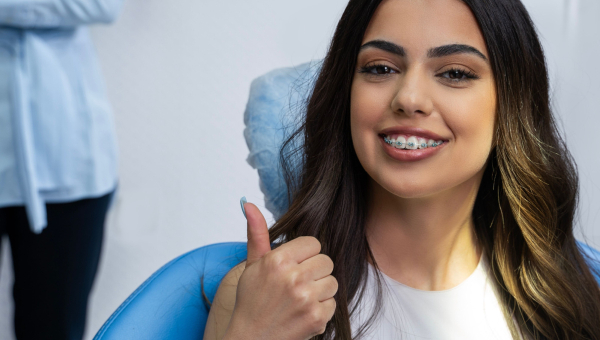 Houston Invisalign vs Metal Braces vs Ceramic Braces - What's the Difference?